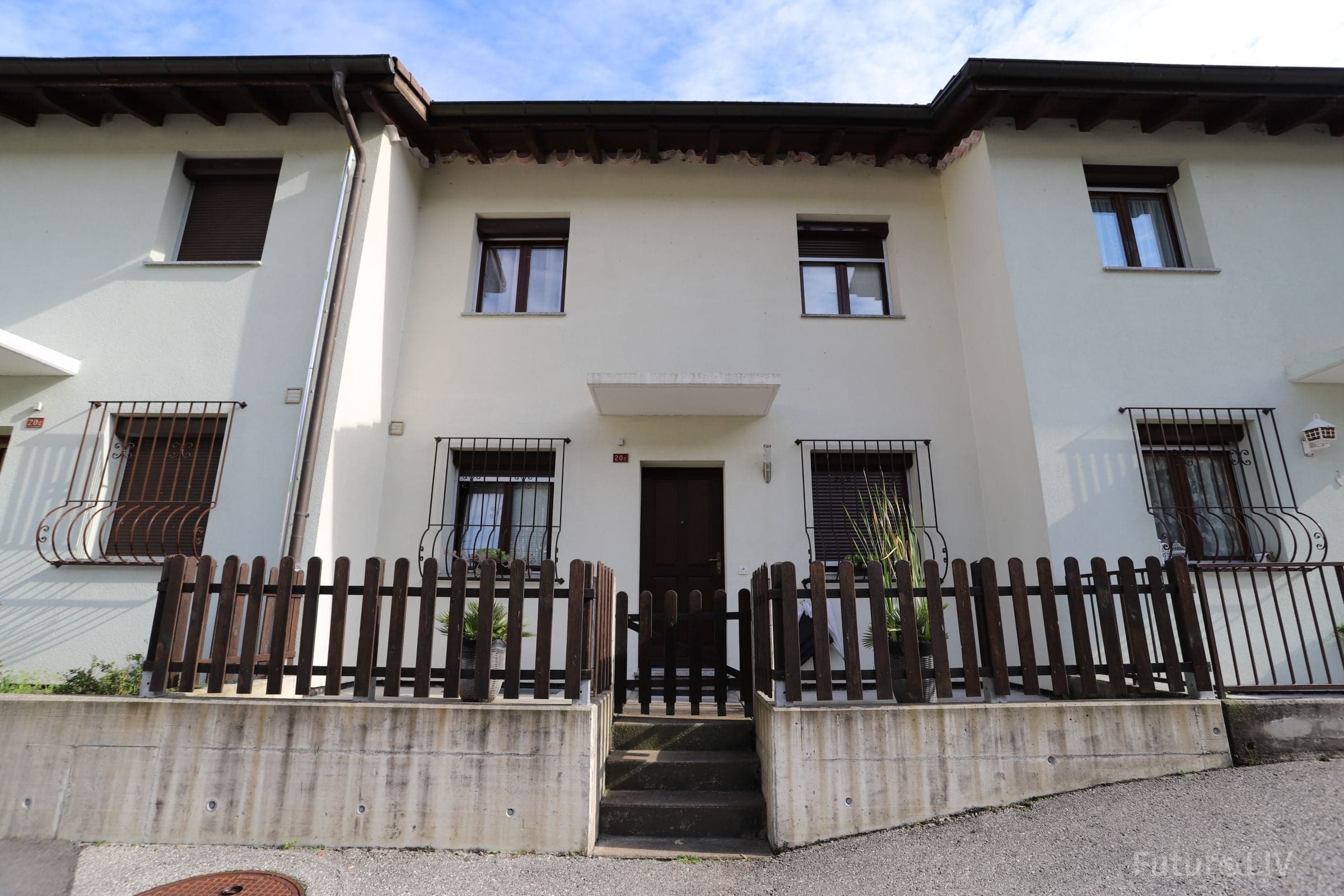 Casa unifamiliare a schiera - Miniatura 2